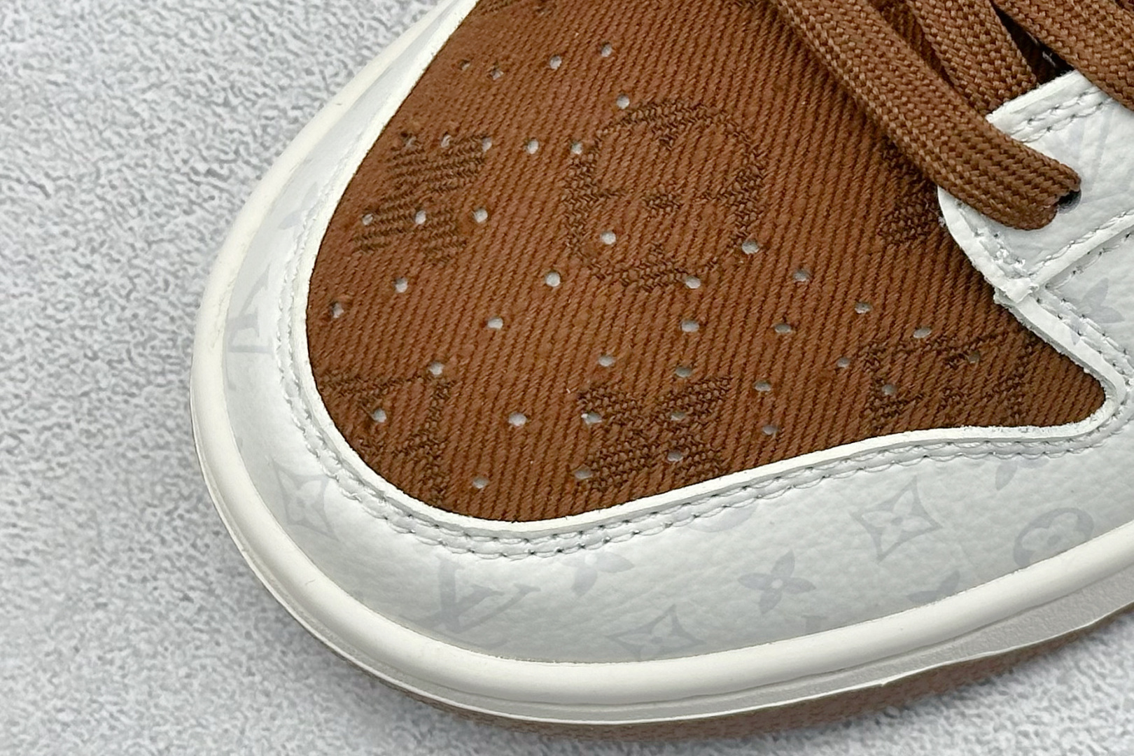 耐克Louis Vuitton x Nike SB Dunk Low纯原版本路易威登联名SB Dunk咖啡牛仔LV板鞋 莆田耐克代理 货号：SC9772-806
