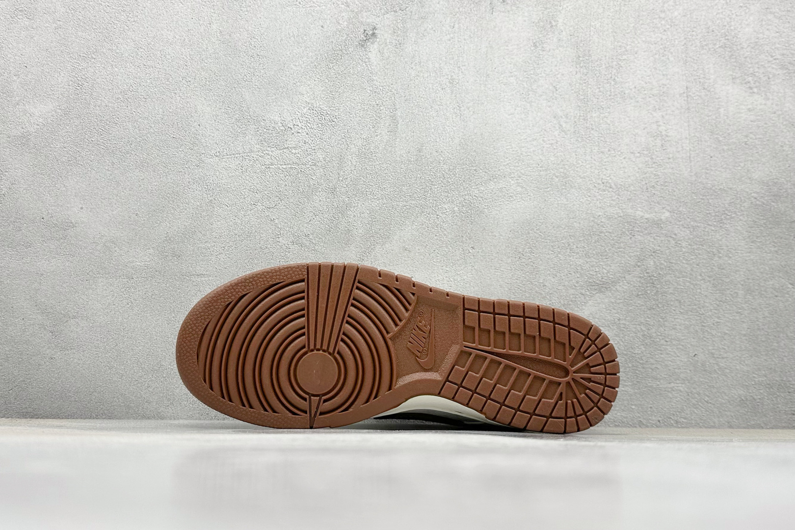 耐克Louis Vuitton x Nike SB Dunk Low纯原版本路易威登联名SB Dunk咖啡牛仔LV板鞋 莆田耐克代理 货号：SC9772-806