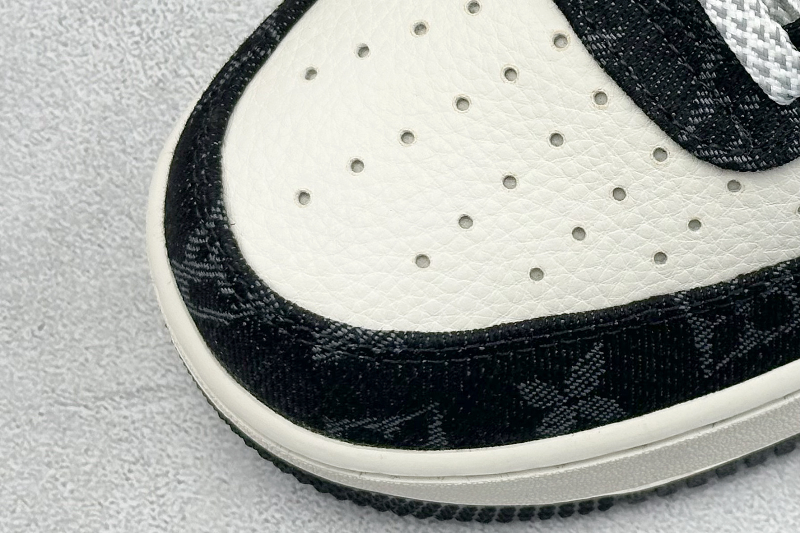 耐克Nike Air Force 1'07 Low纯原版本空军一号LV联名AF1白红黑牛仔板鞋 莆田耐克货源 货号：ZD1988-002