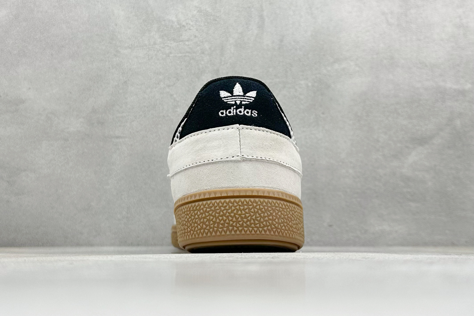 阿迪达斯adidas Handball Spezial ST纯原版本手球系列黑灰生胶复古板鞋 莆田复刻鞋代理 货号：JI2608