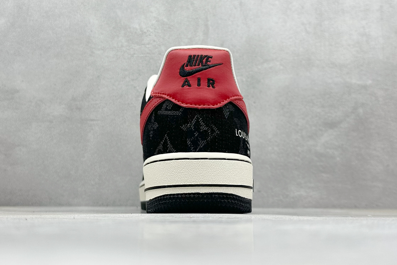 耐克Nike Air Force 1'07 Low纯原版本空军一号LV联名AF1白红黑牛仔板鞋 莆田耐克货源 货号：ZD1988-002