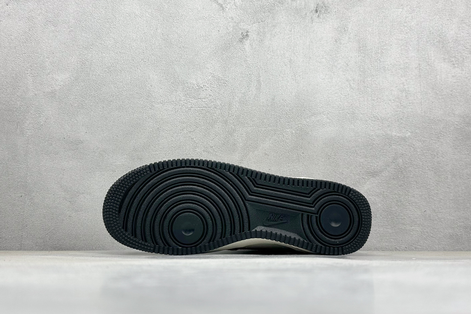 耐克Nike Air Force 1'07 Low纯原版本空军一号LV联名AF1白红黑牛仔板鞋 莆田耐克货源 货号：ZD1988-002