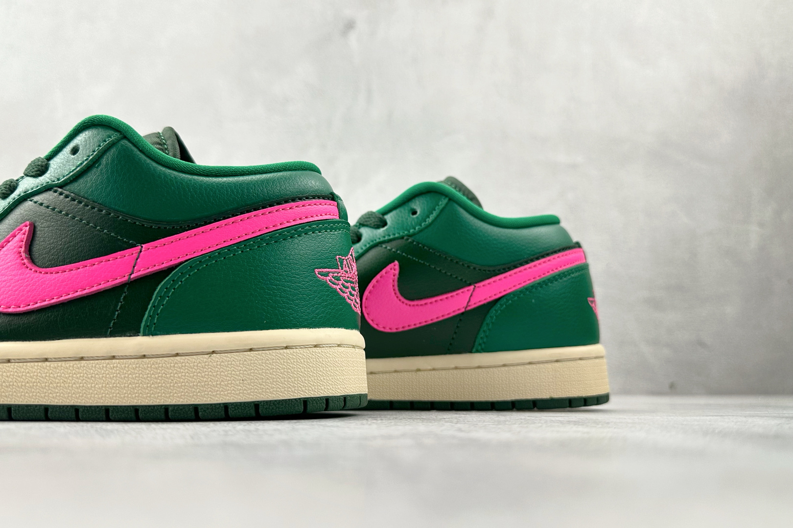 乔丹Air Jordan 1 Low纯原版本低帮AJ1“西瓜”绿粉色篮球鞋 莆田AJ货源 货号：DC0774-300