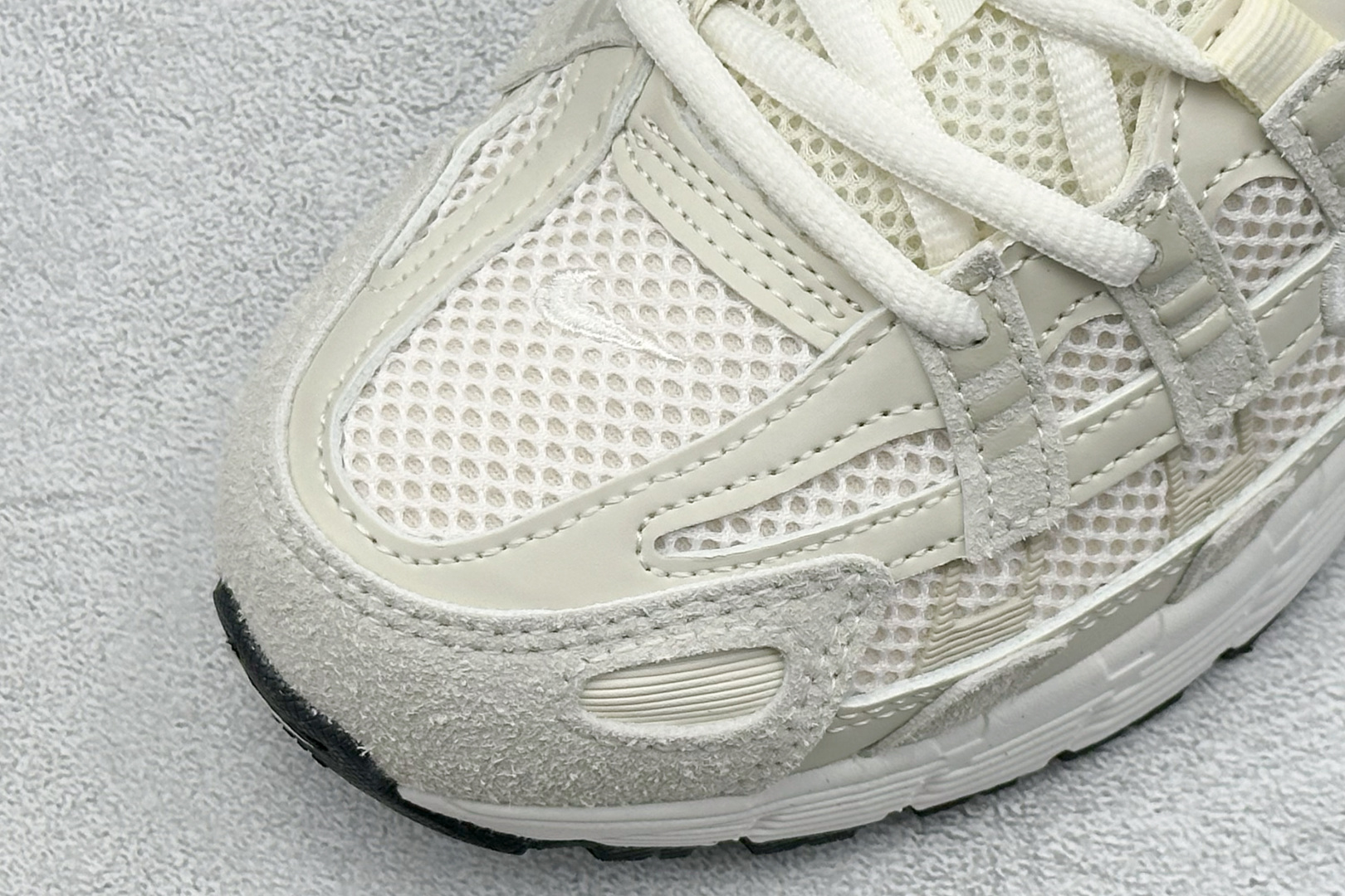 耐克Nike P-6000纯原版本灰白色复古厚底老爹鞋 莆田鞋货源 货号：HF0015-100