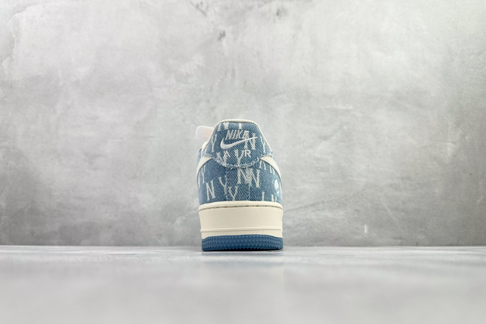耐克NIke Air Force 1 '07 Low纯原版本MLB联名AF1蓝白色丹宁牛仔板鞋 莆田耐克货源 货号：DD1982-306