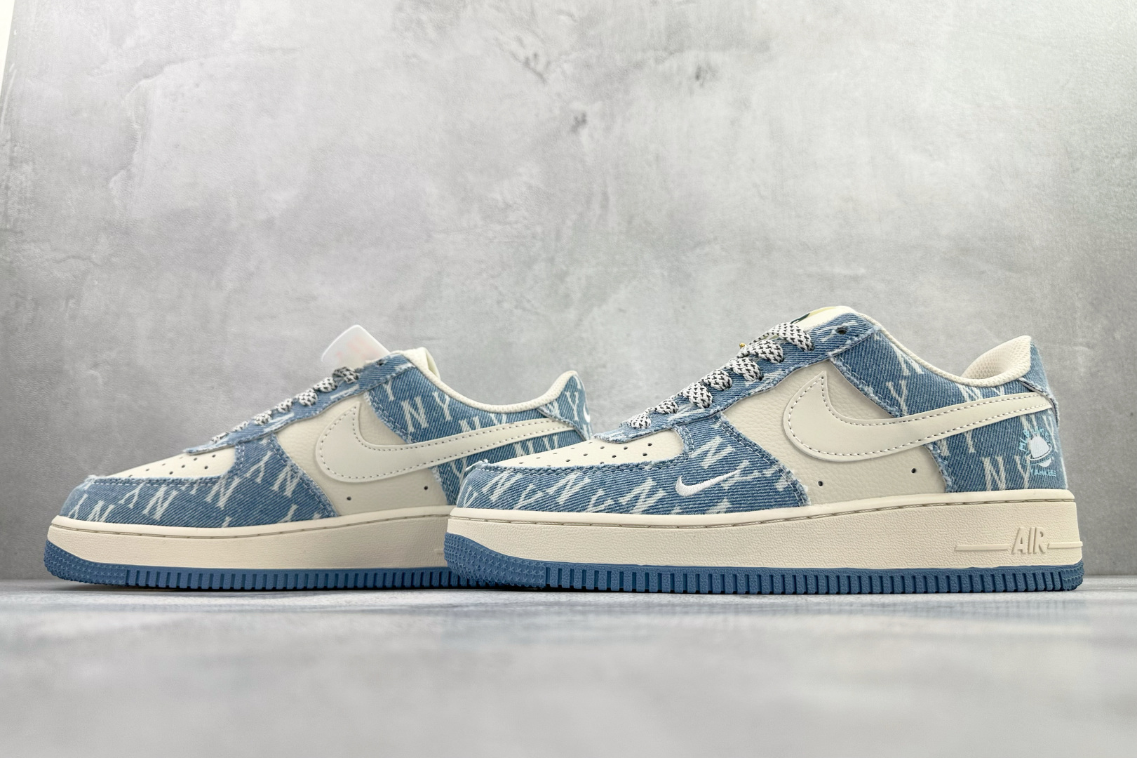 耐克NIke Air Force 1 '07 Low纯原版本MLB联名AF1蓝白色丹宁牛仔板鞋 莆田耐克货源 货号：DD1982-306
