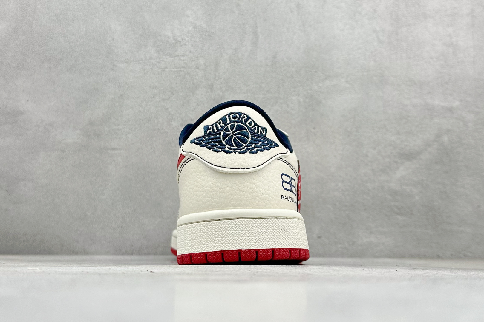 乔丹Balenciaga x Air Jordan 1 Low纯原版本巴黎世家联名AJ1定制配色倒钩板鞋 莆田AJ批发 货号:DS2025-001