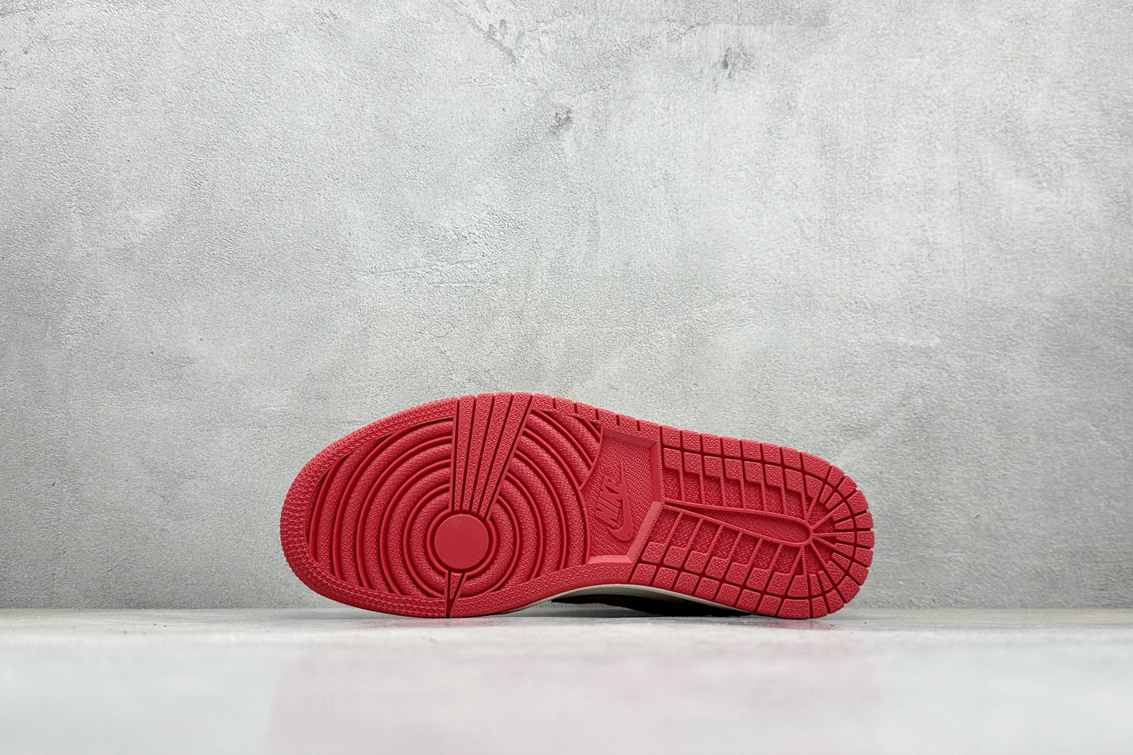 乔丹Balenciaga x Air Jordan 1 Low纯原版本巴黎世家联名AJ1定制配色倒钩板鞋 莆田AJ批发 货号:DS2025-001