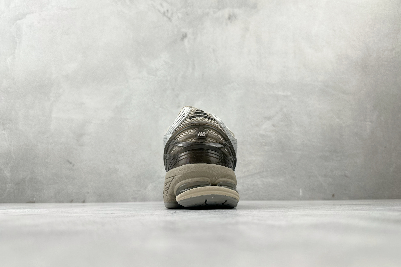 新百伦New Balance 1906纯原版本NB1906棕褐色复古跑鞋 莆田新百伦货源 货号:U1906RCP